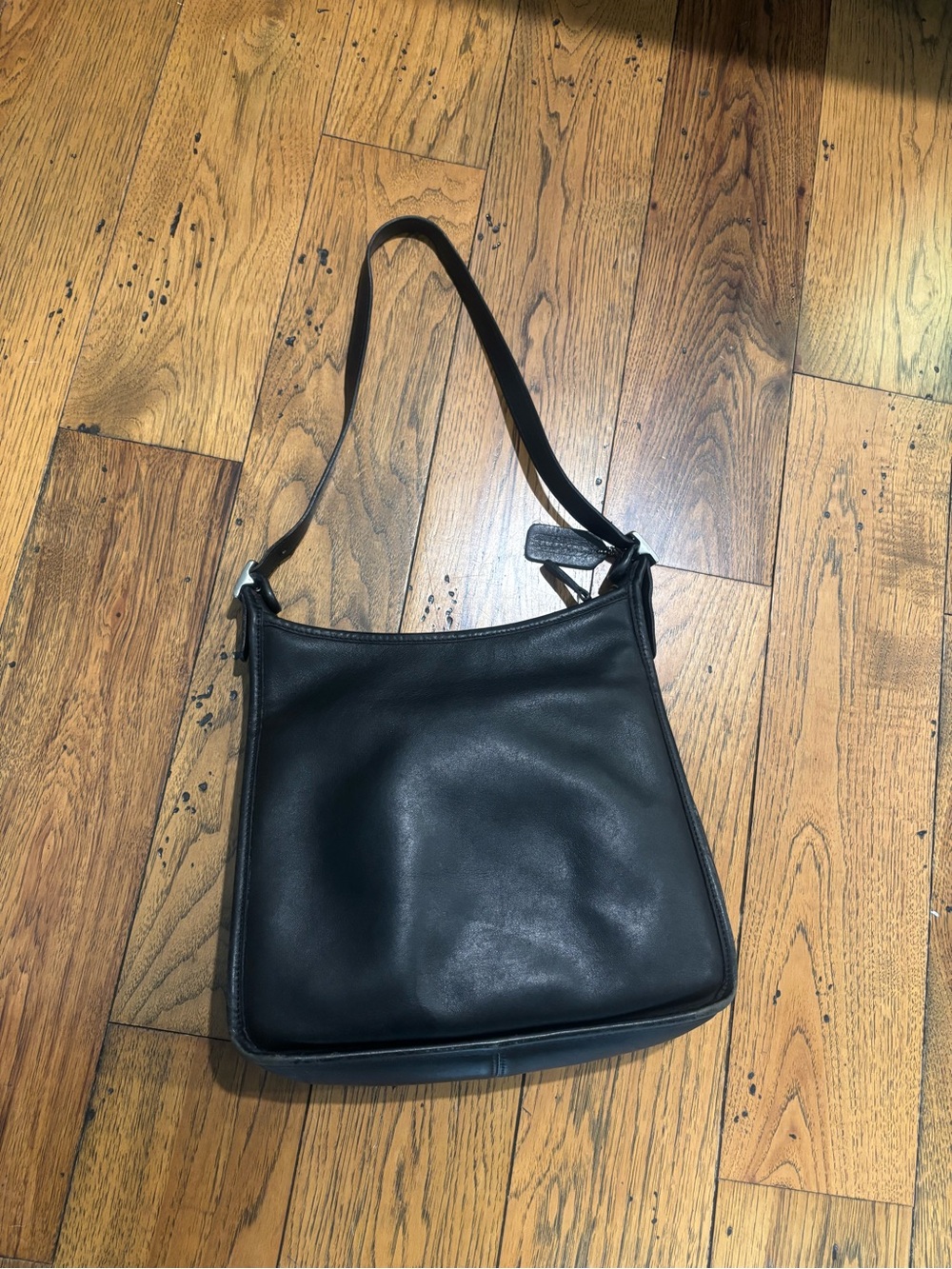 Vintage 90s Coach 9073 Andrea Slim Tote Classic Black Leather Shoulder Bag